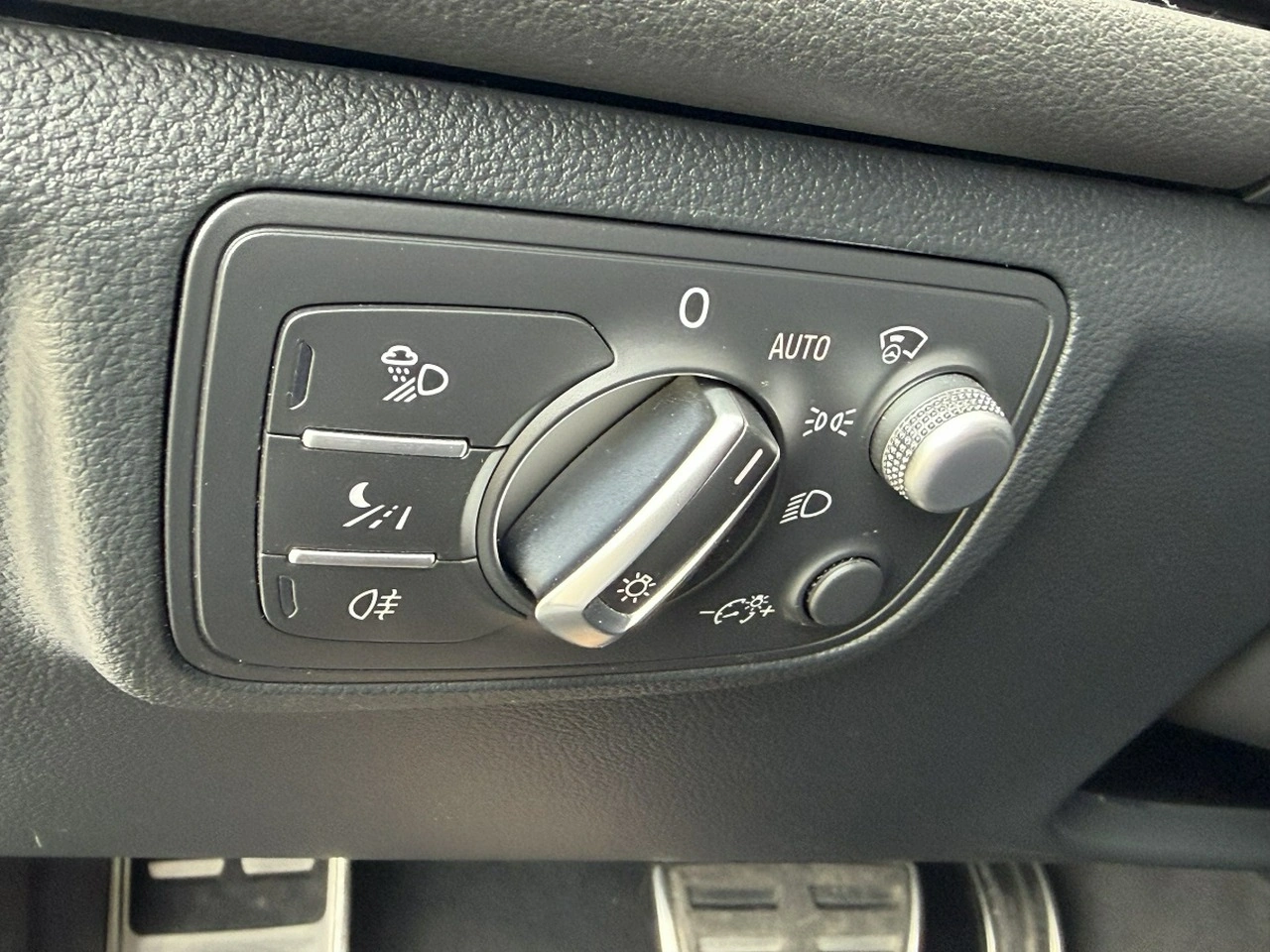 Audi A6 - Zdjęcie 14