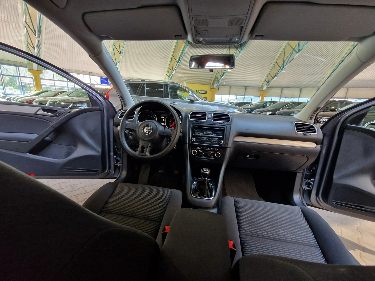 Volkswagen Golf - Zdjęcie 17