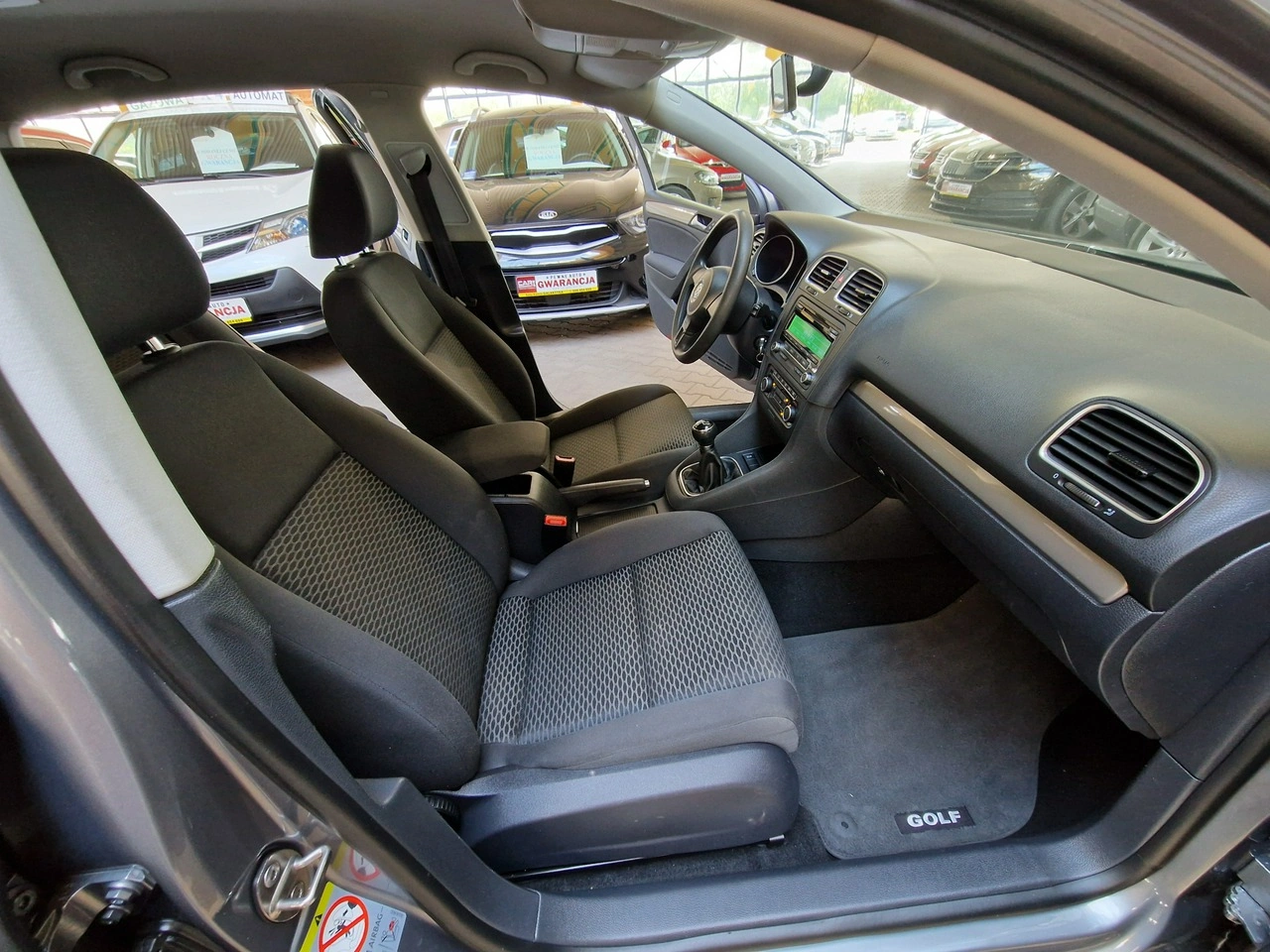 Volkswagen Golf - Zdjęcie 18
