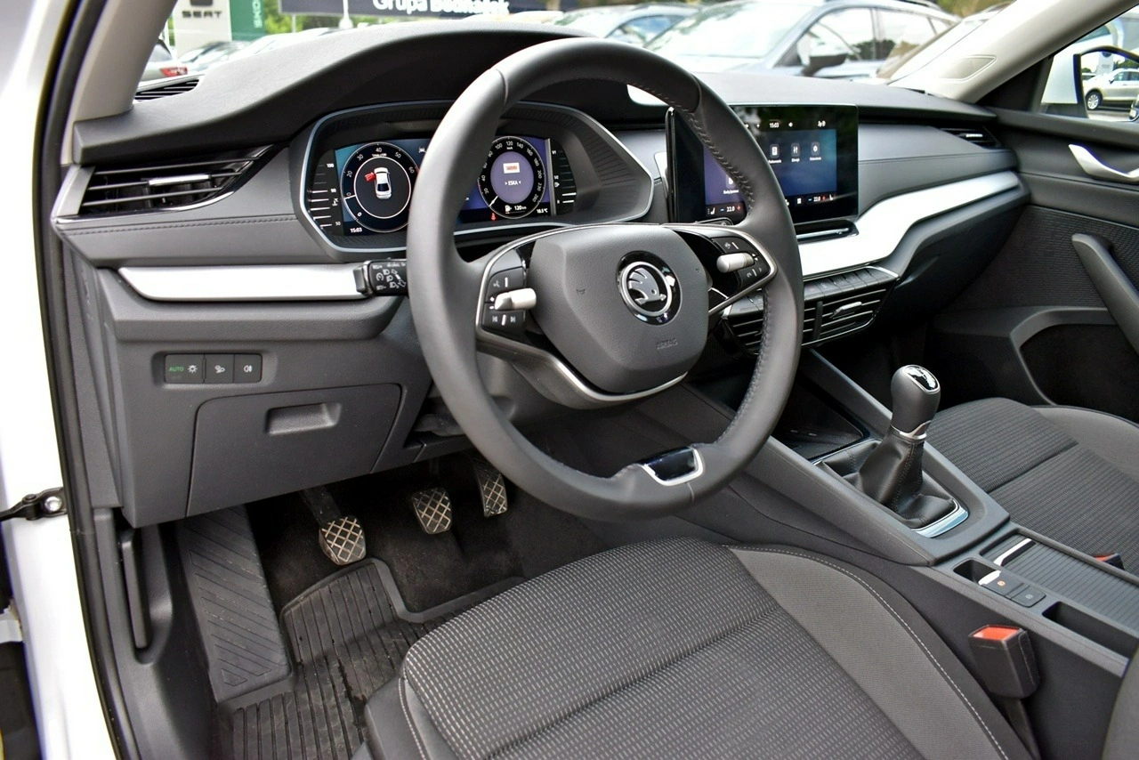 Skoda Octavia - Zdjęcie 9