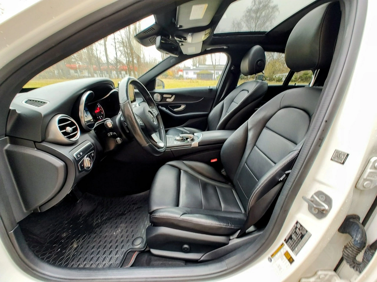 Mercedes C 300 - Zdjęcie 7
