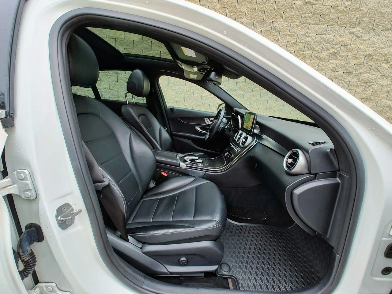 Mercedes C 300 - Zdjęcie 8