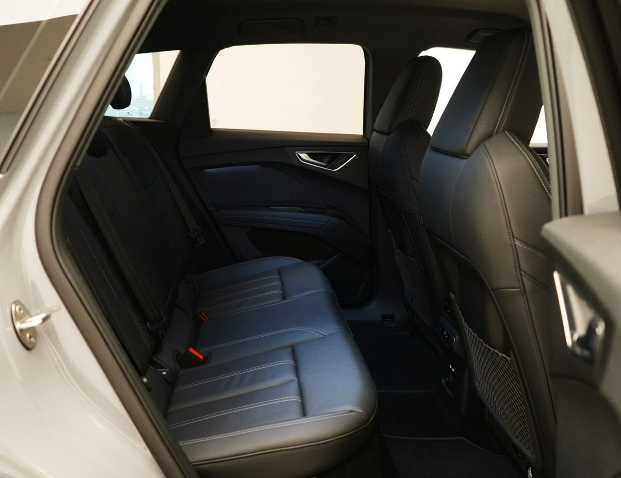 Audi Q4 e-tron - Zdjęcie 17