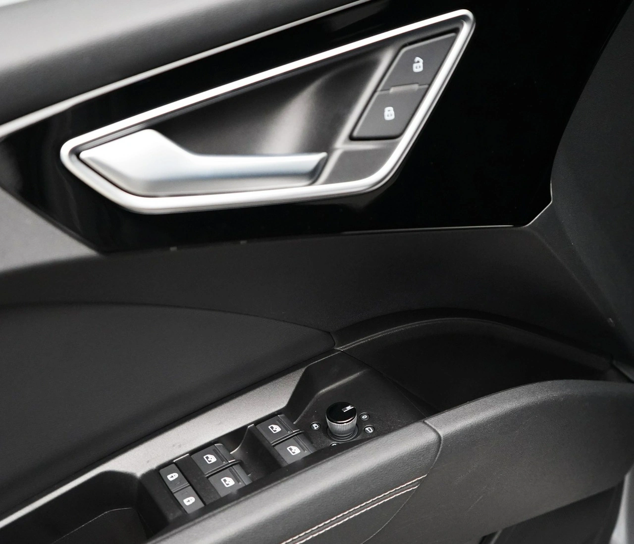 Audi Q4 e-tron - Zdjęcie 21