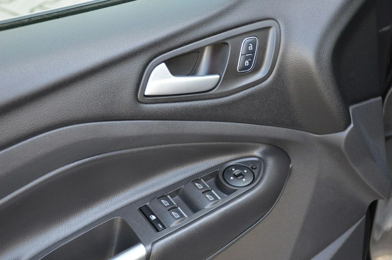 Ford Kuga - Zdjęcie 19