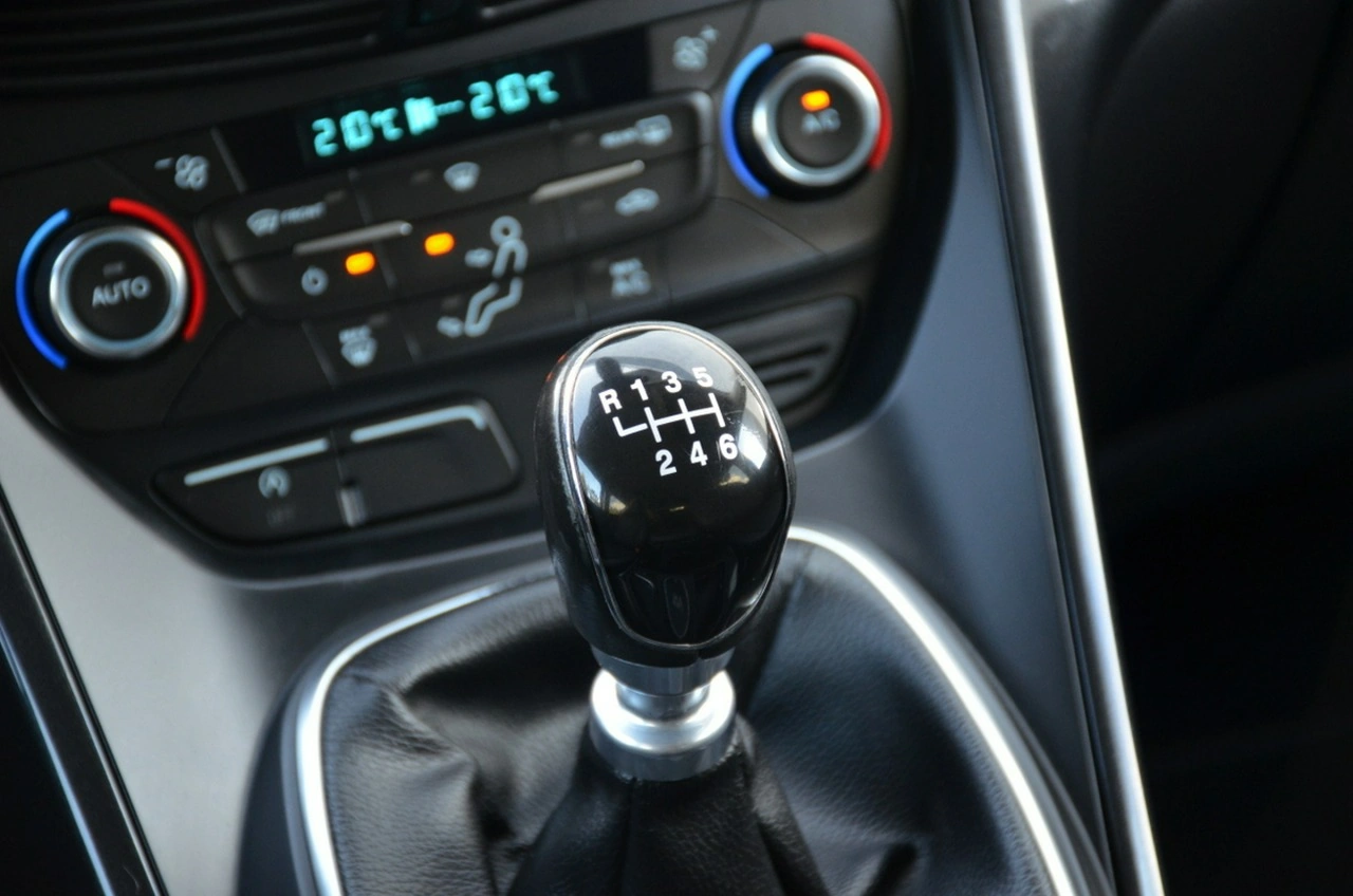 Ford Kuga - Zdjęcie 34