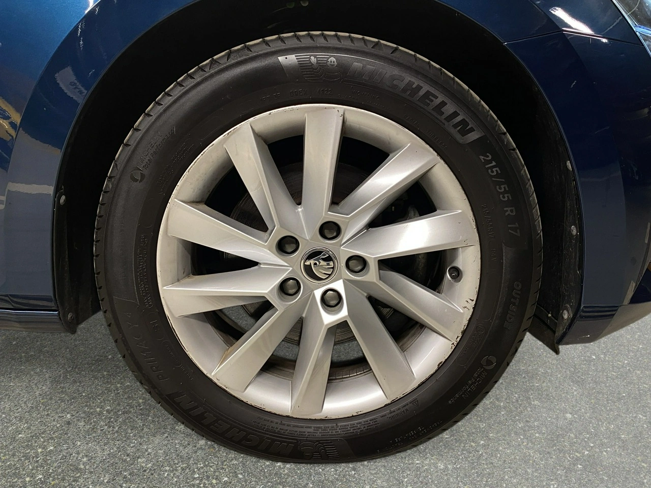 Skoda Superb - Zdjęcie 9