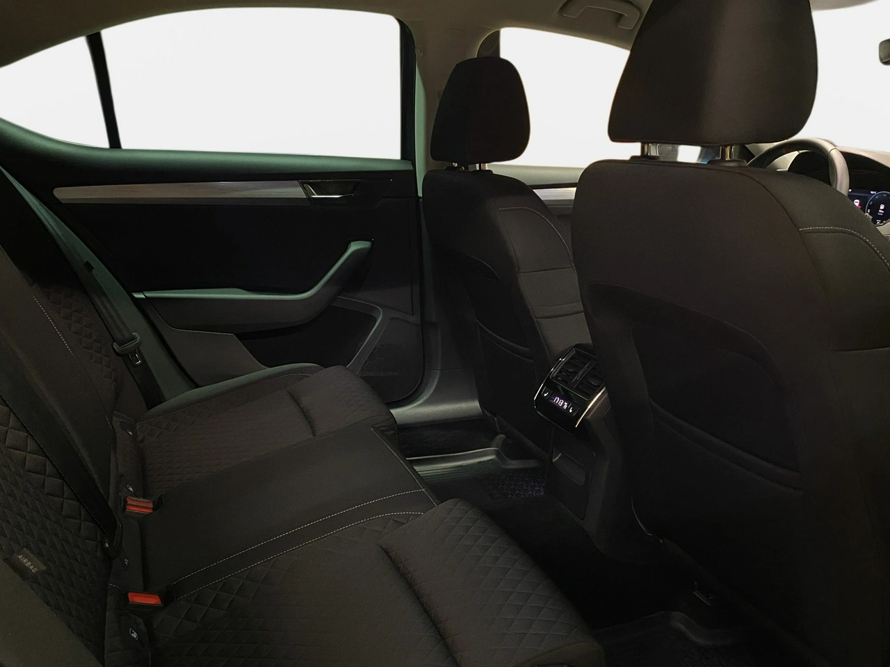 Skoda Superb - Zdjęcie 13