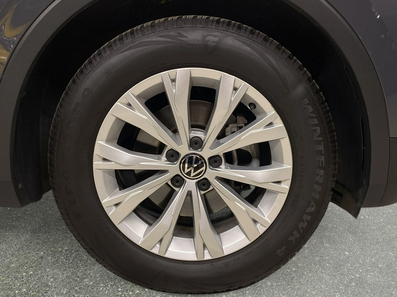 Volkswagen Tiguan - Zdjęcie 9