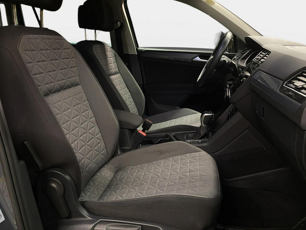 Volkswagen Tiguan - Zdjęcie 11