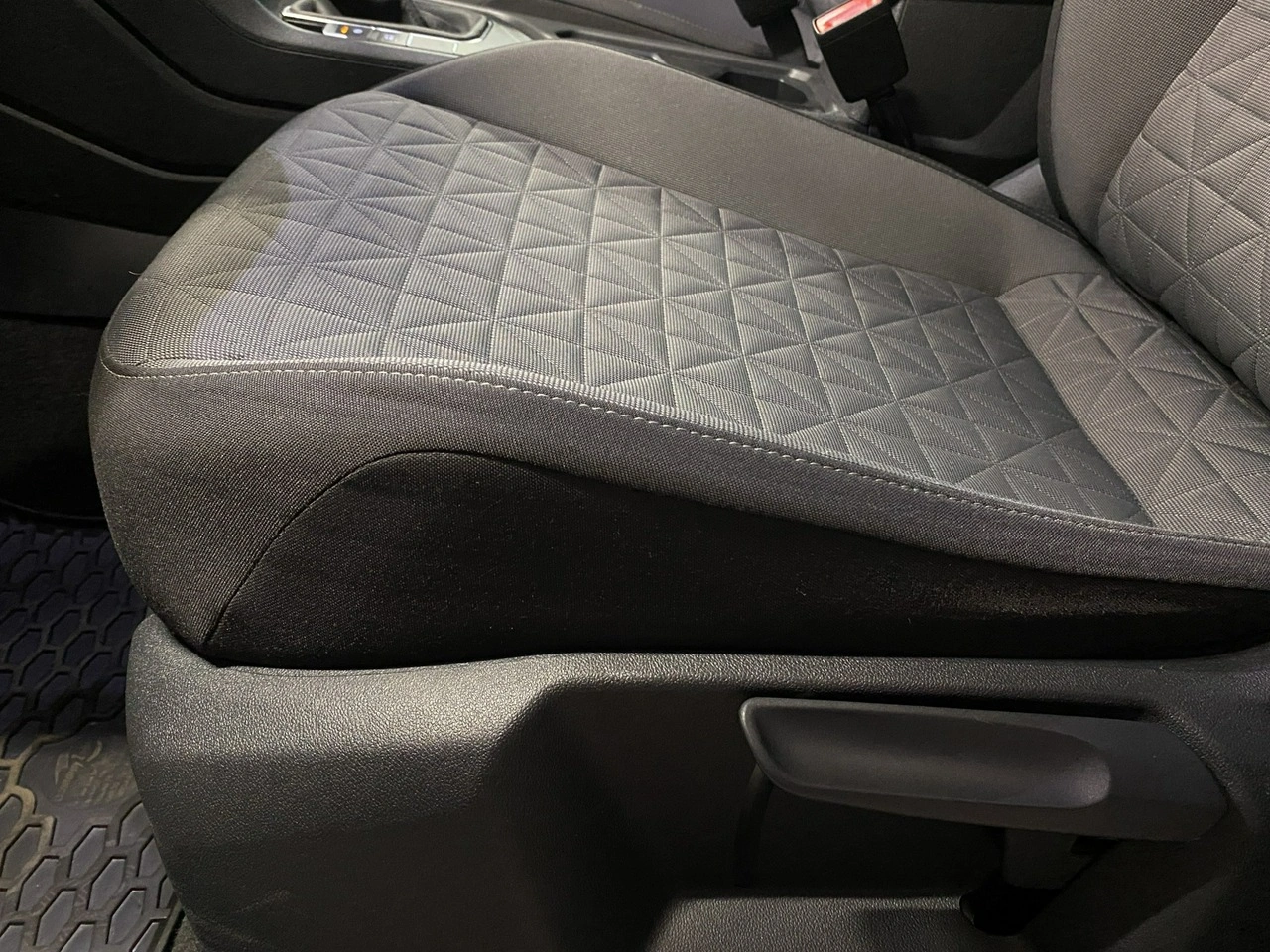 Volkswagen Tiguan - Zdjęcie 12