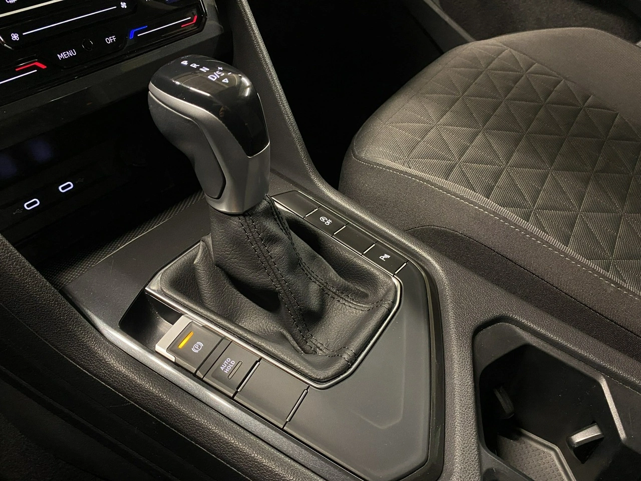 Volkswagen Tiguan - Zdjęcie 28