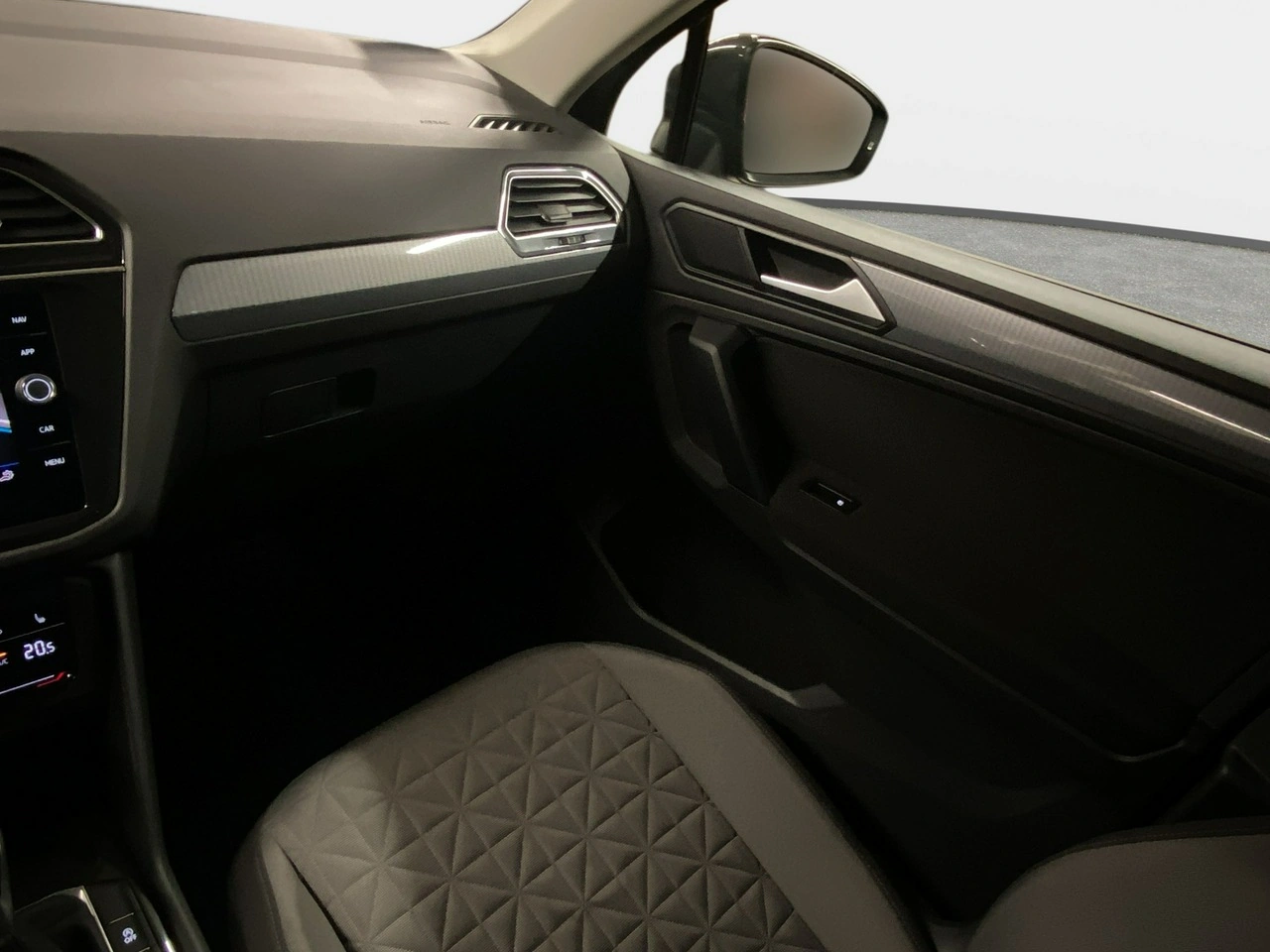 Volkswagen Tiguan - Zdjęcie 31