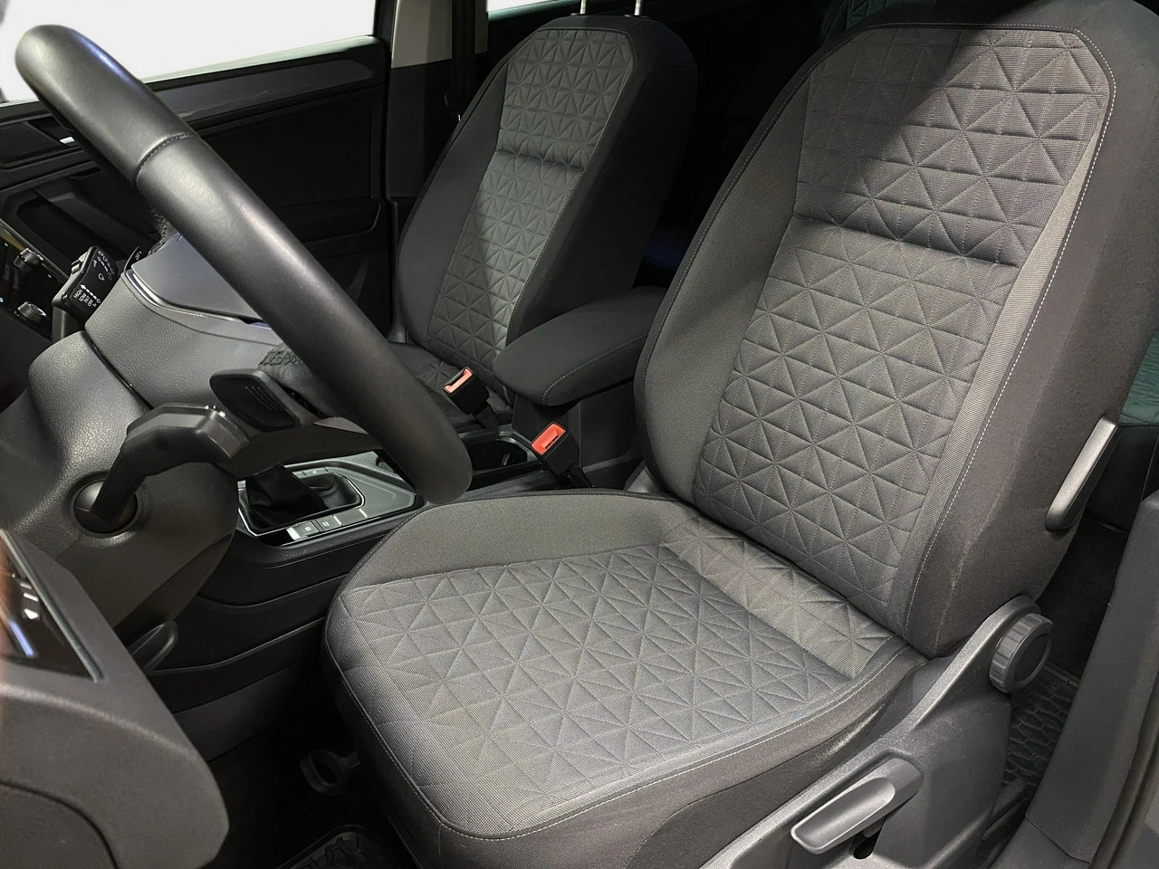 Volkswagen Tiguan - Zdjęcie 33