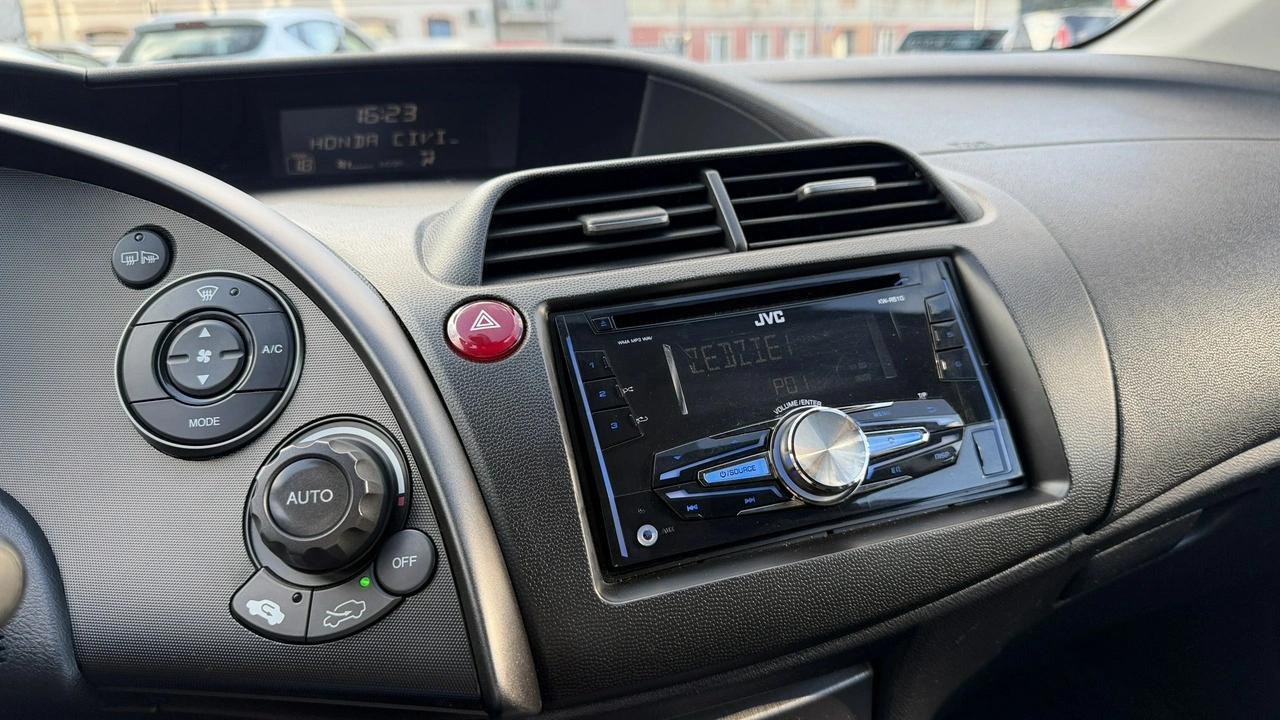 Honda Civic - Zdjęcie 32