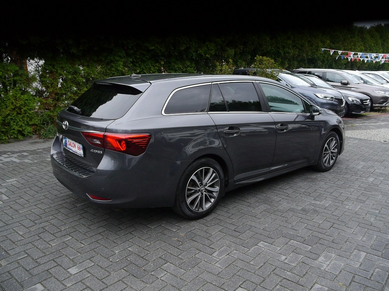 Toyota Avensis - Zdjęcie 13