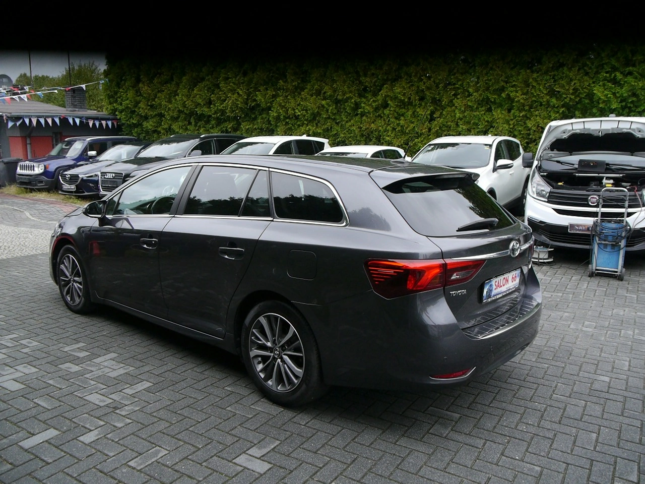 Toyota Avensis - Zdjęcie 14