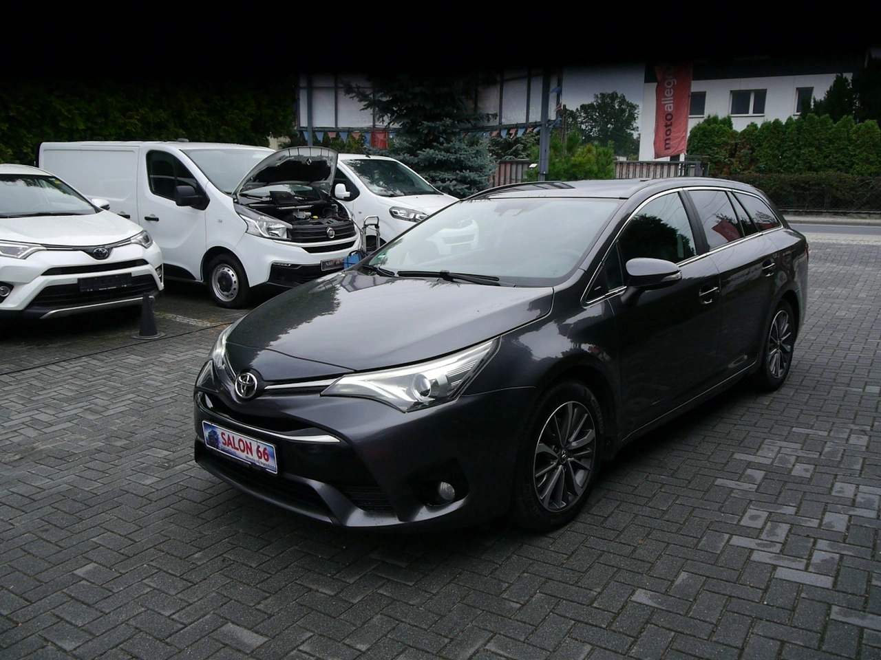 Toyota Avensis - Zdjęcie 15