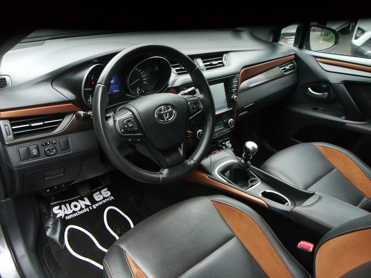 Toyota Avensis - Zdjęcie 26