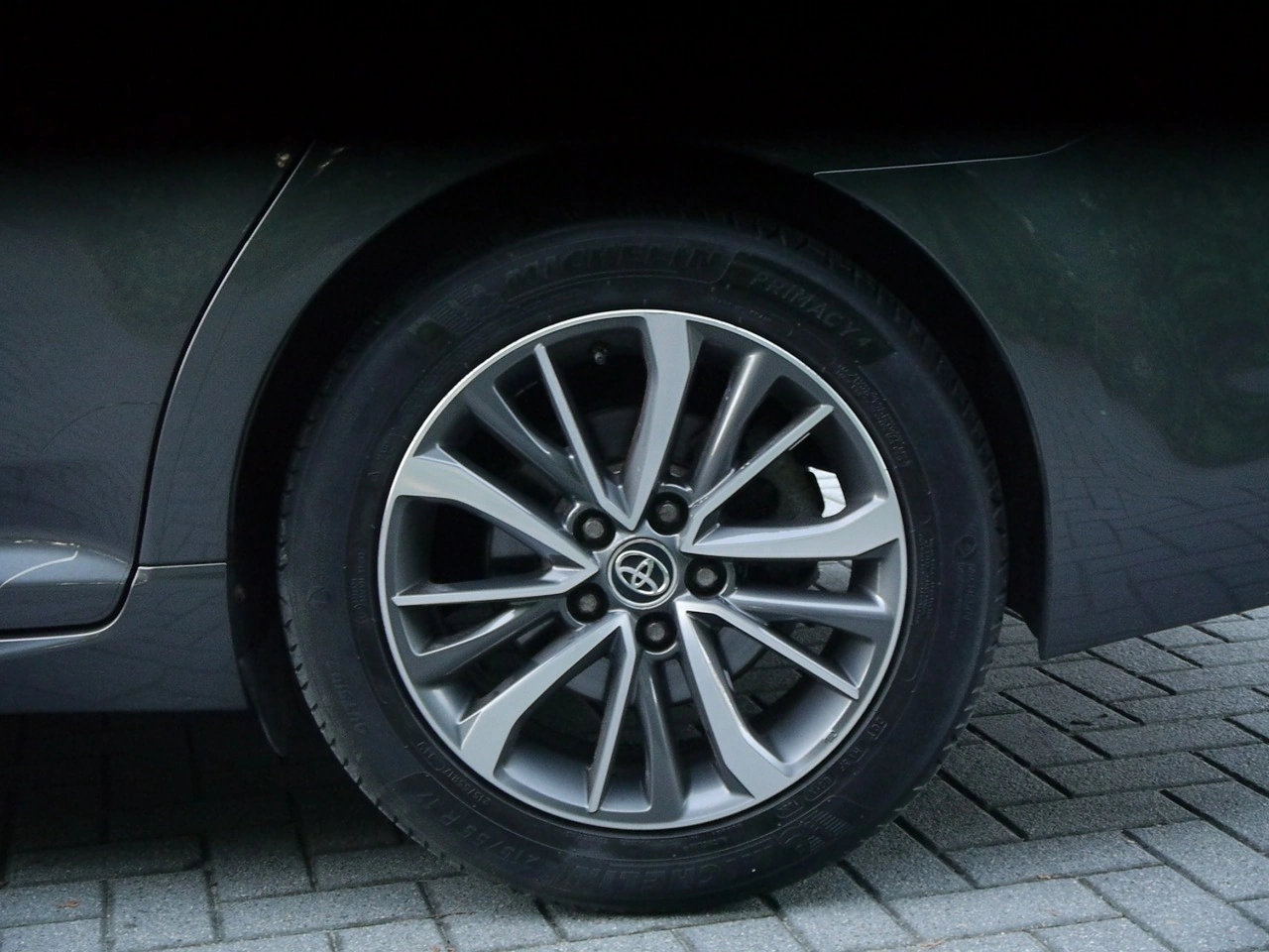 Toyota Avensis - Zdjęcie 36