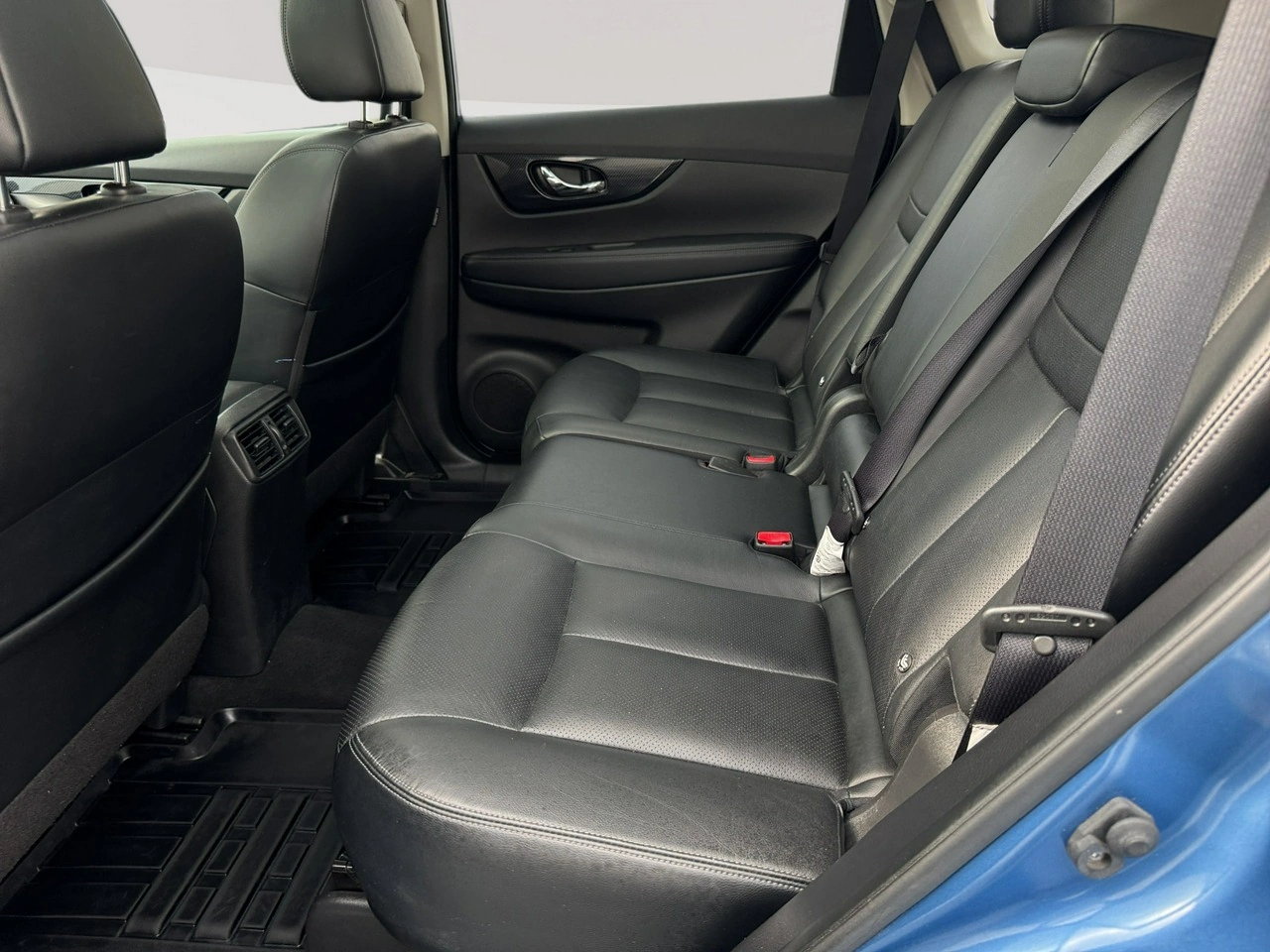 Nissan X-Trail - Zdjęcie 25