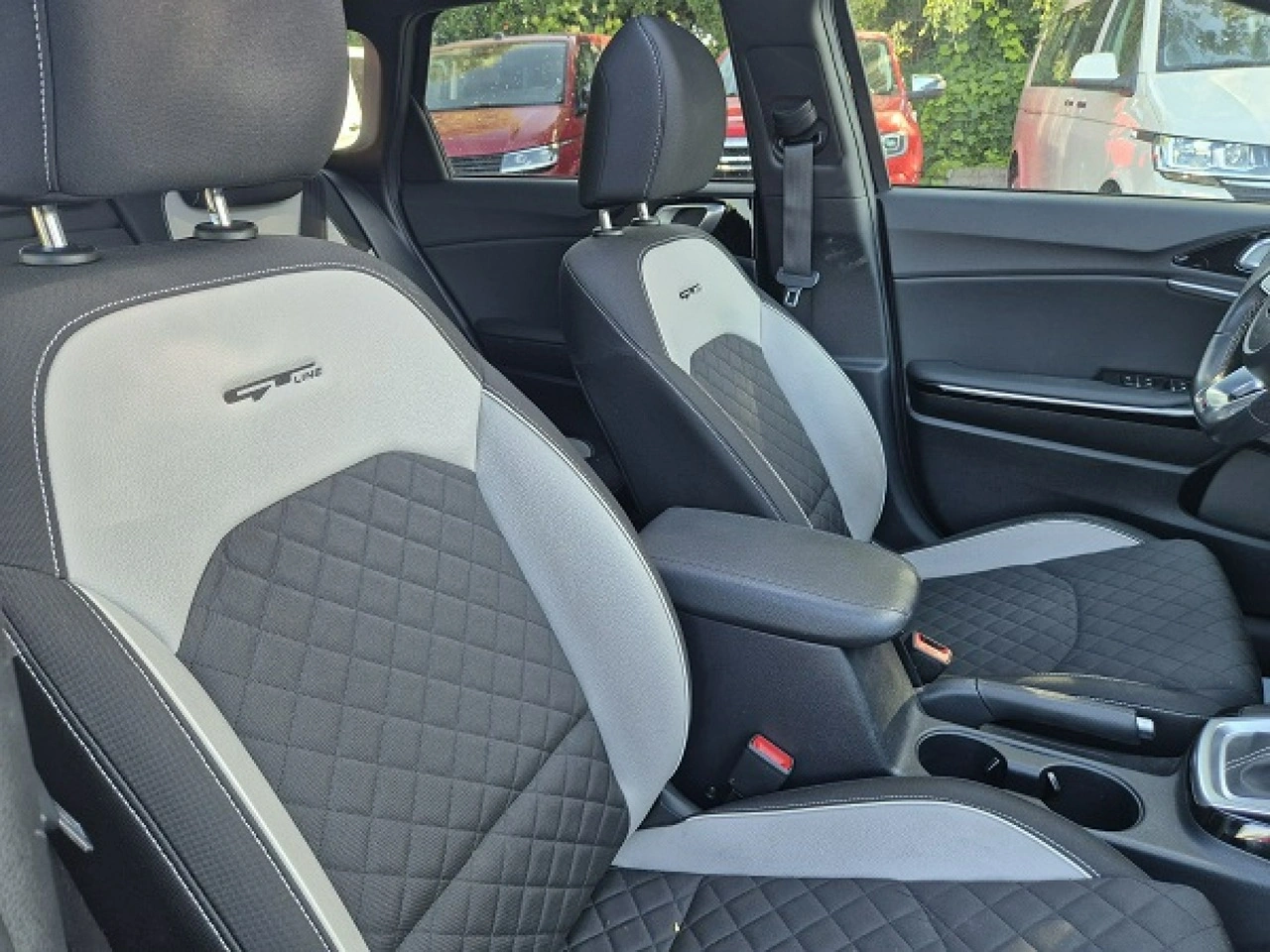 Kia Ceed - Zdjęcie 21