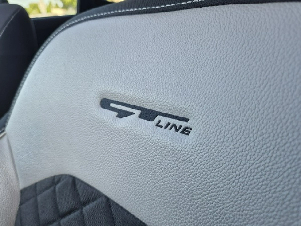 Kia Ceed - Zdjęcie 27