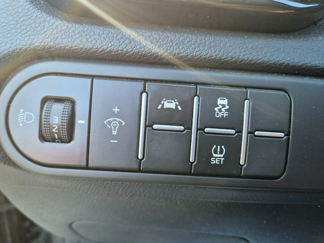 Kia Ceed - Zdjęcie 32