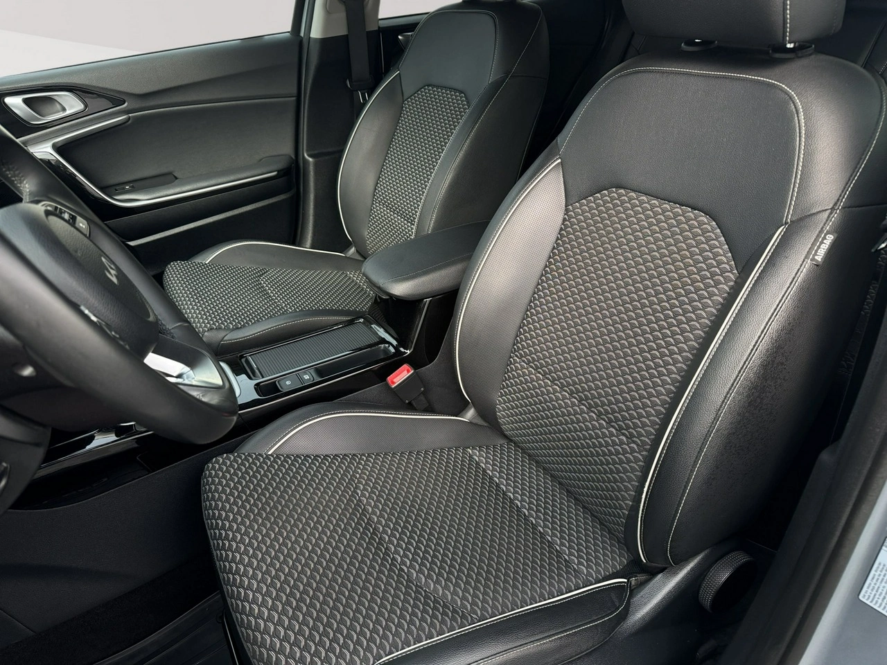 Kia XCeed - Zdjęcie 12