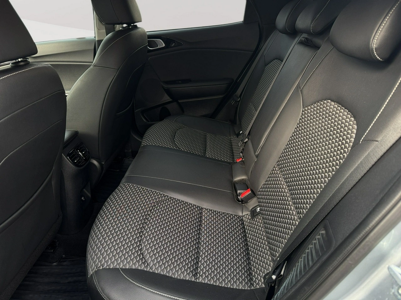 Kia XCeed - Zdjęcie 24