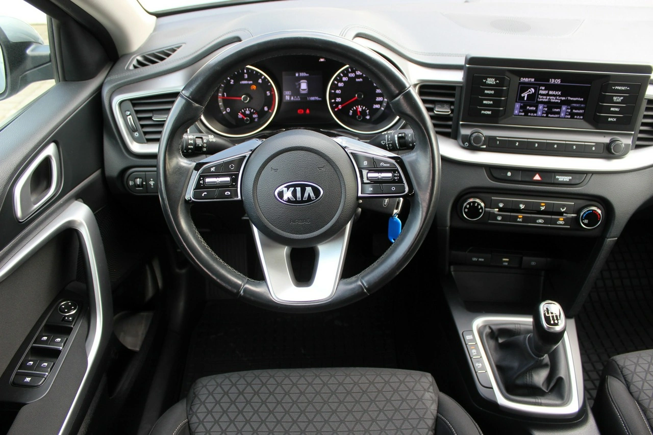 Kia Ceed - Zdjęcie 9