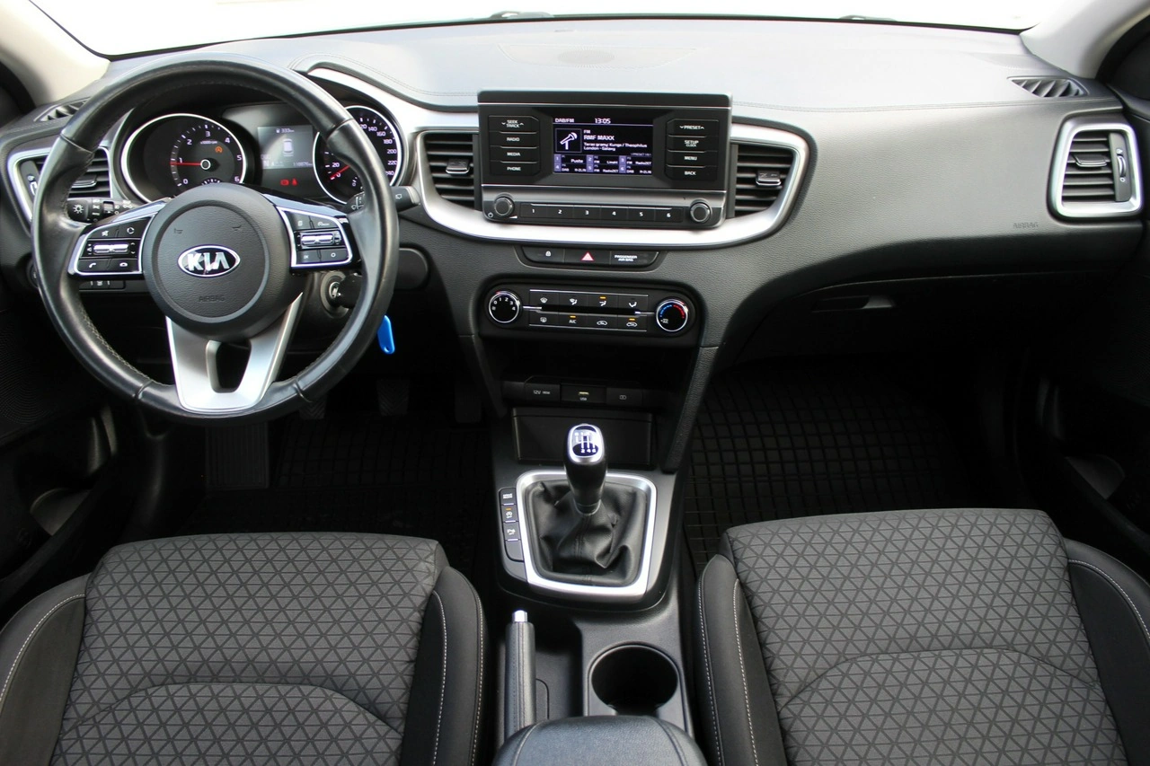 Kia Ceed - Zdjęcie 10