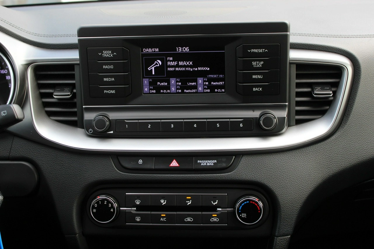 Kia Ceed - Zdjęcie 19