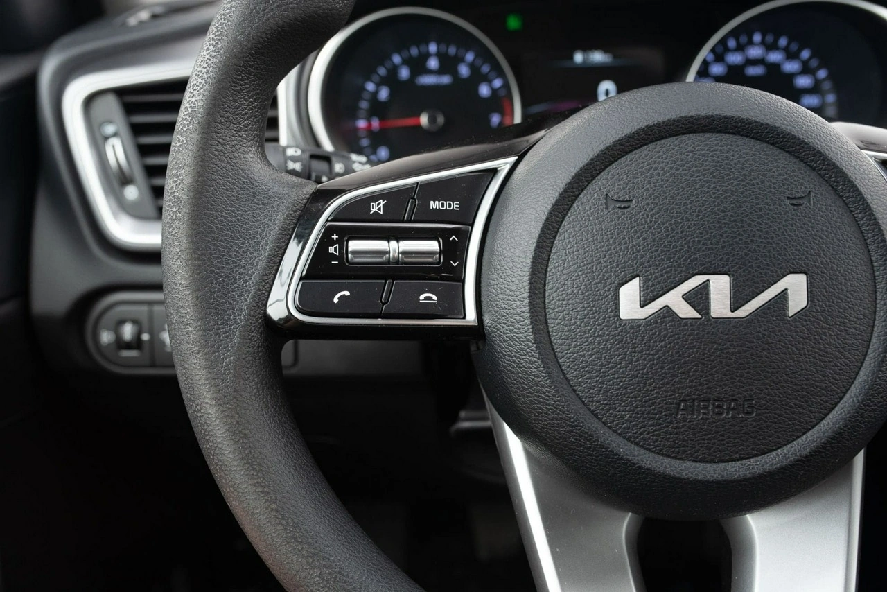 Kia Ceed - Zdjęcie 11