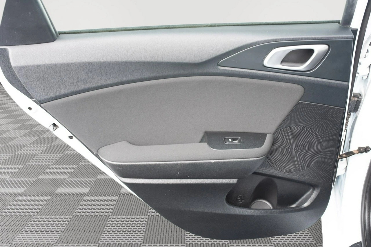 Kia Ceed - Zdjęcie 13