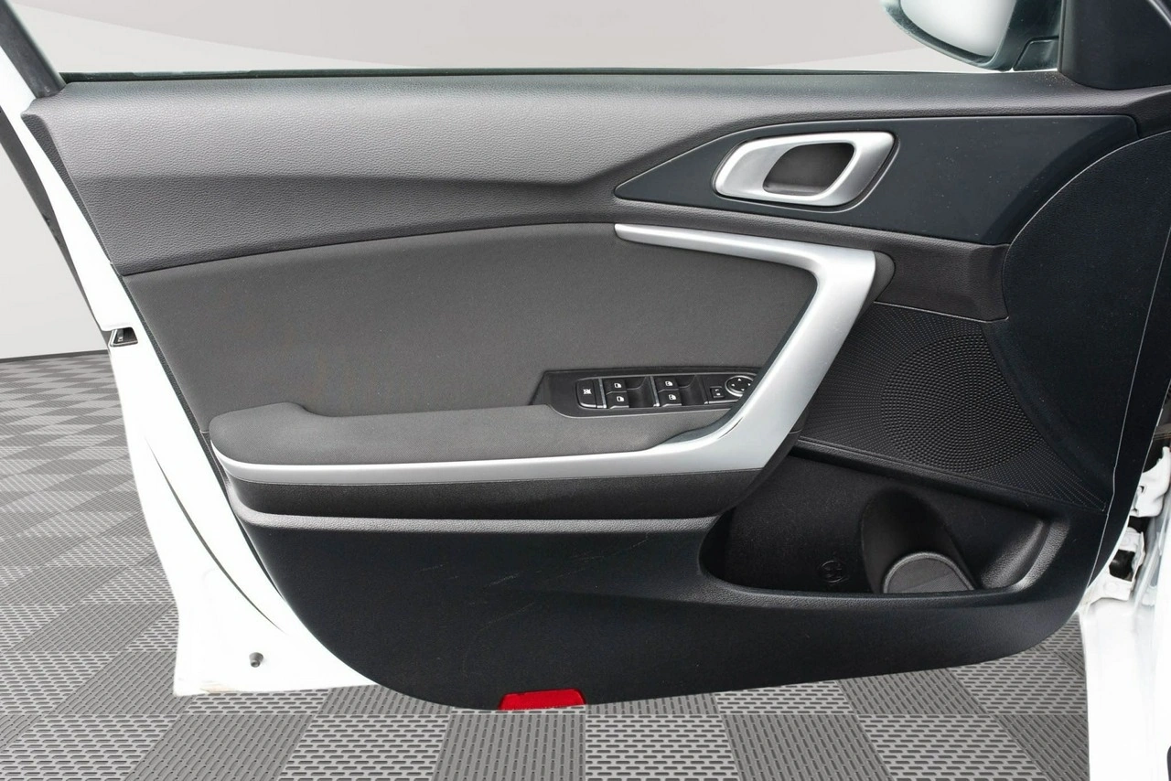 Kia Ceed - Zdjęcie 7