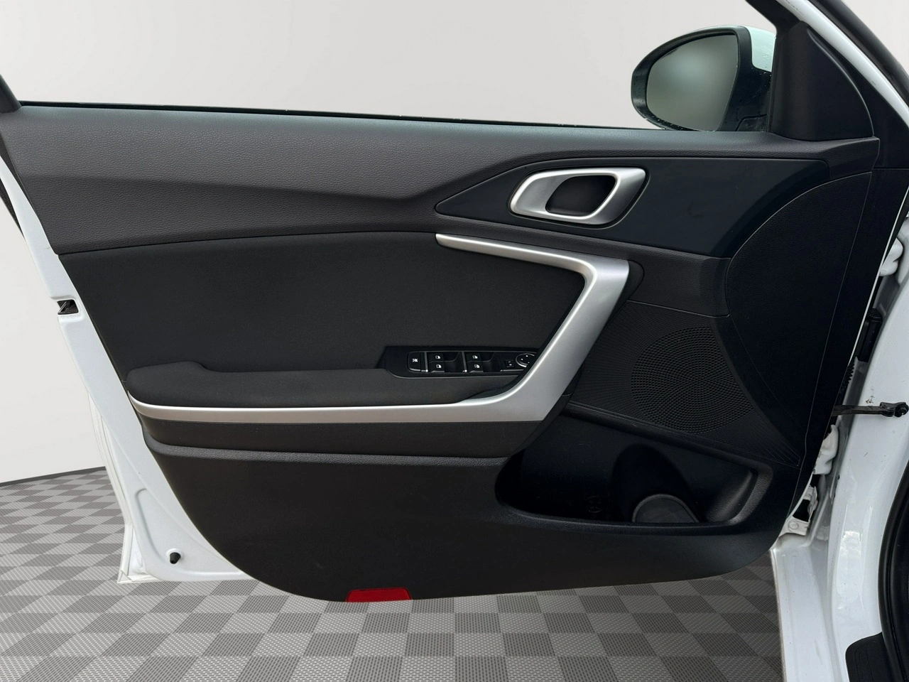Kia Ceed - Zdjęcie 9