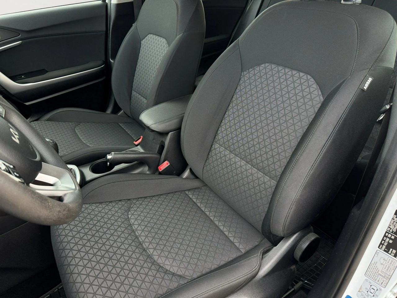 Kia Ceed - Zdjęcie 11