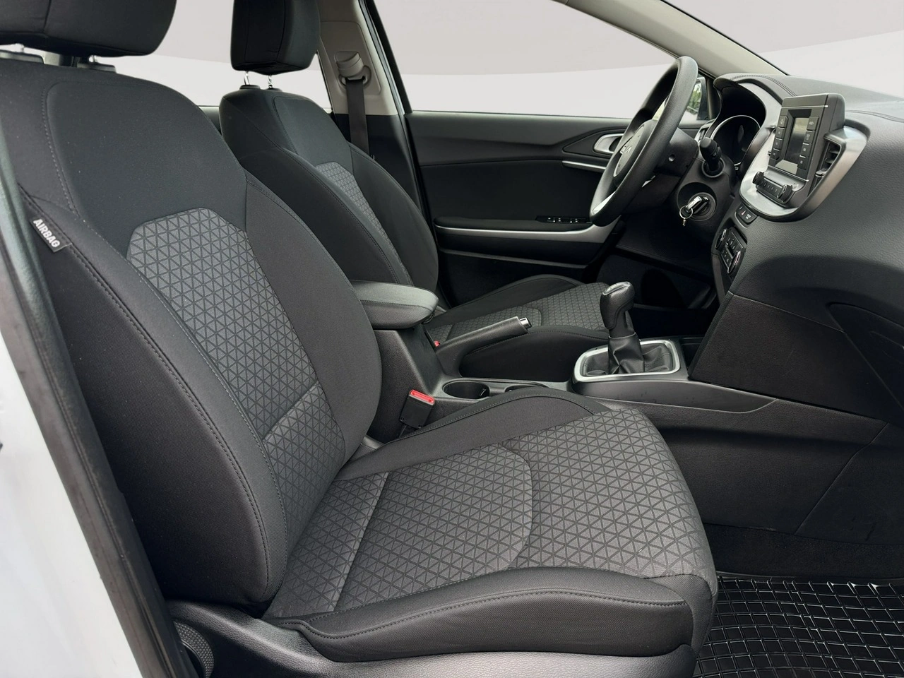 Kia Ceed - Zdjęcie 21