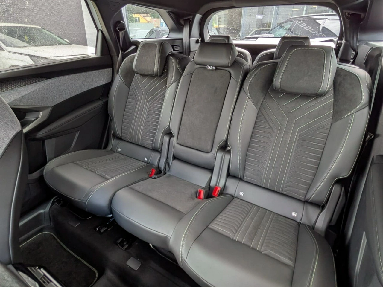 Peugeot 5008 - Zdjęcie 24
