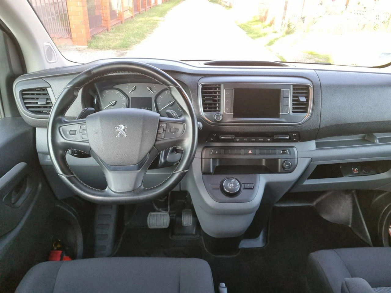Peugeot Expert - Zdjęcie 10