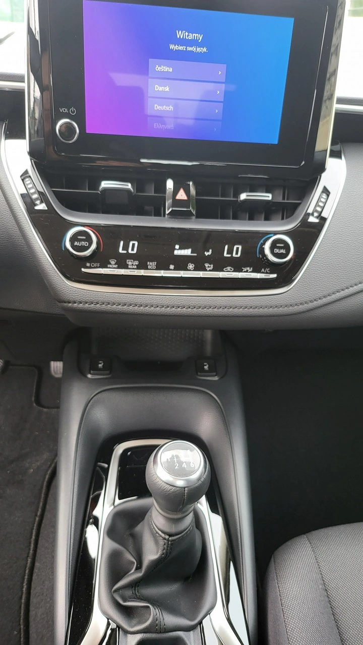 Toyota Corolla - Zdjęcie 26