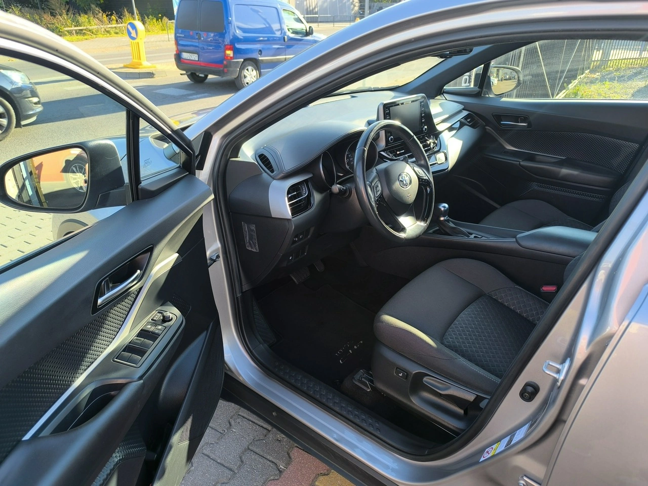 Toyota C-HR - Zdjęcie 13