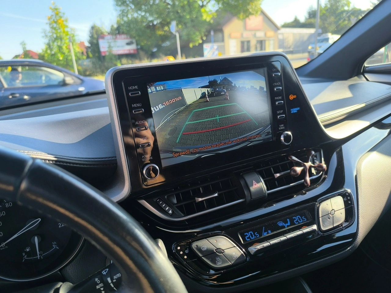 Toyota C-HR - Zdjęcie 17