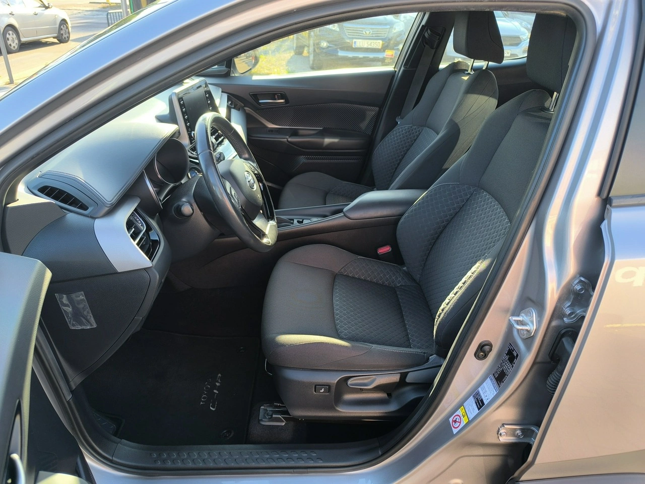 Toyota C-HR - Zdjęcie 19