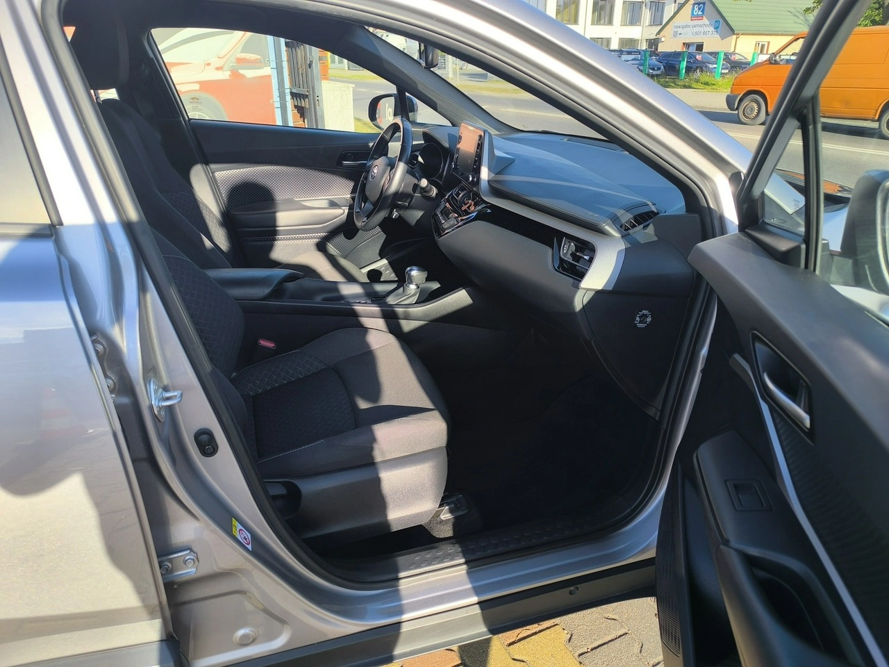 Toyota C-HR - Zdjęcie 22
