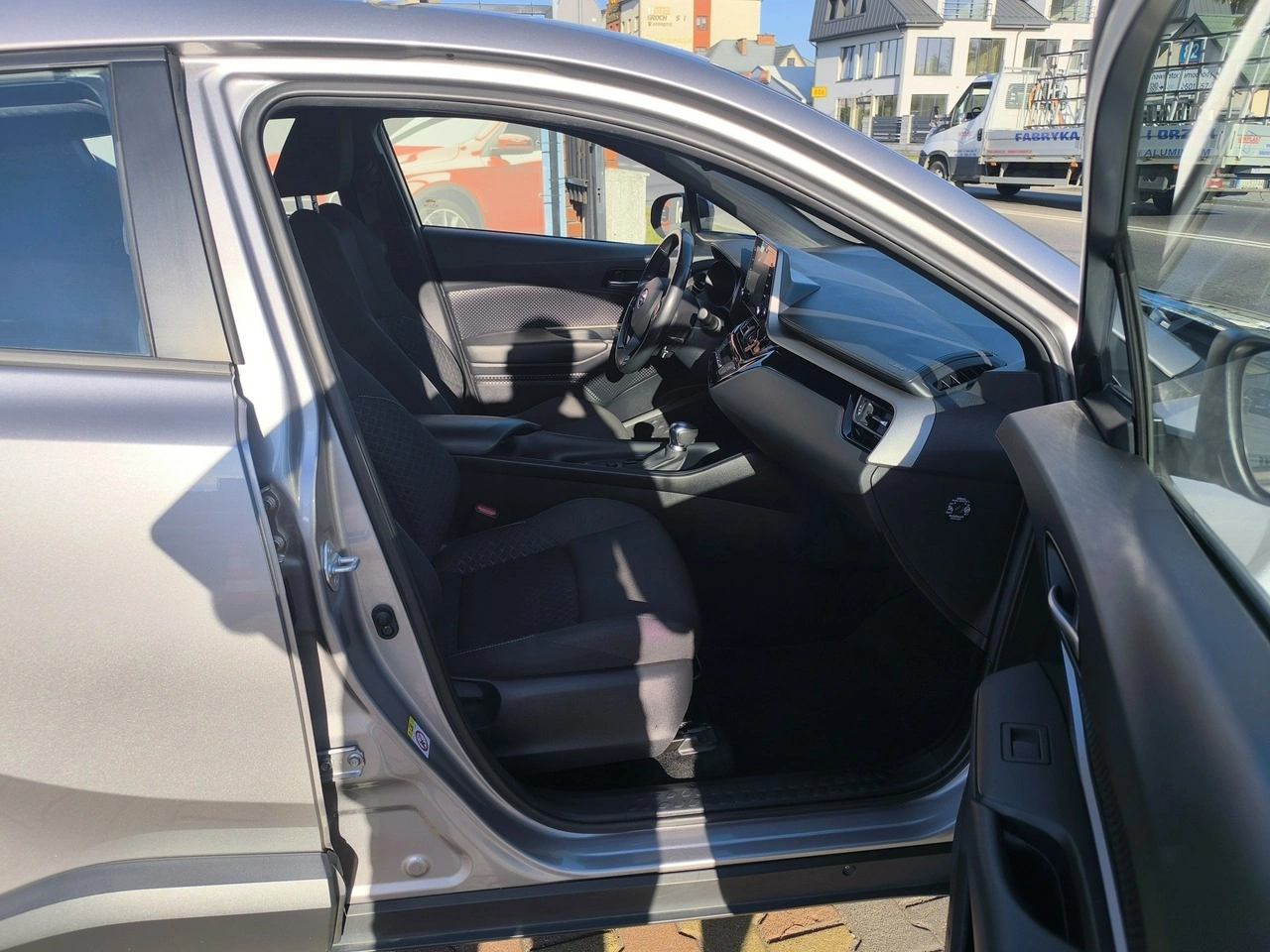 Toyota C-HR - Zdjęcie 26