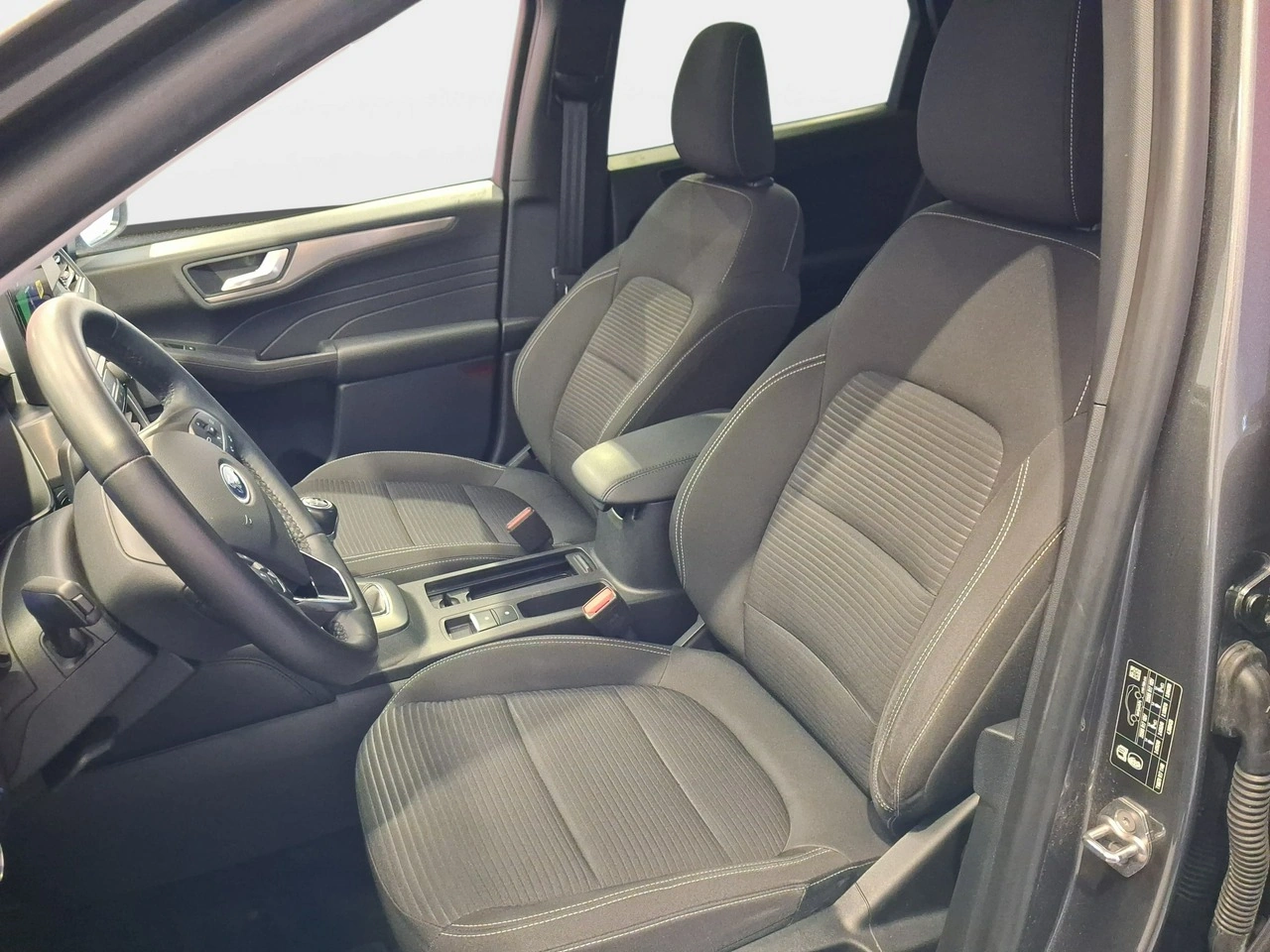 Ford Kuga - Zdjęcie 9
