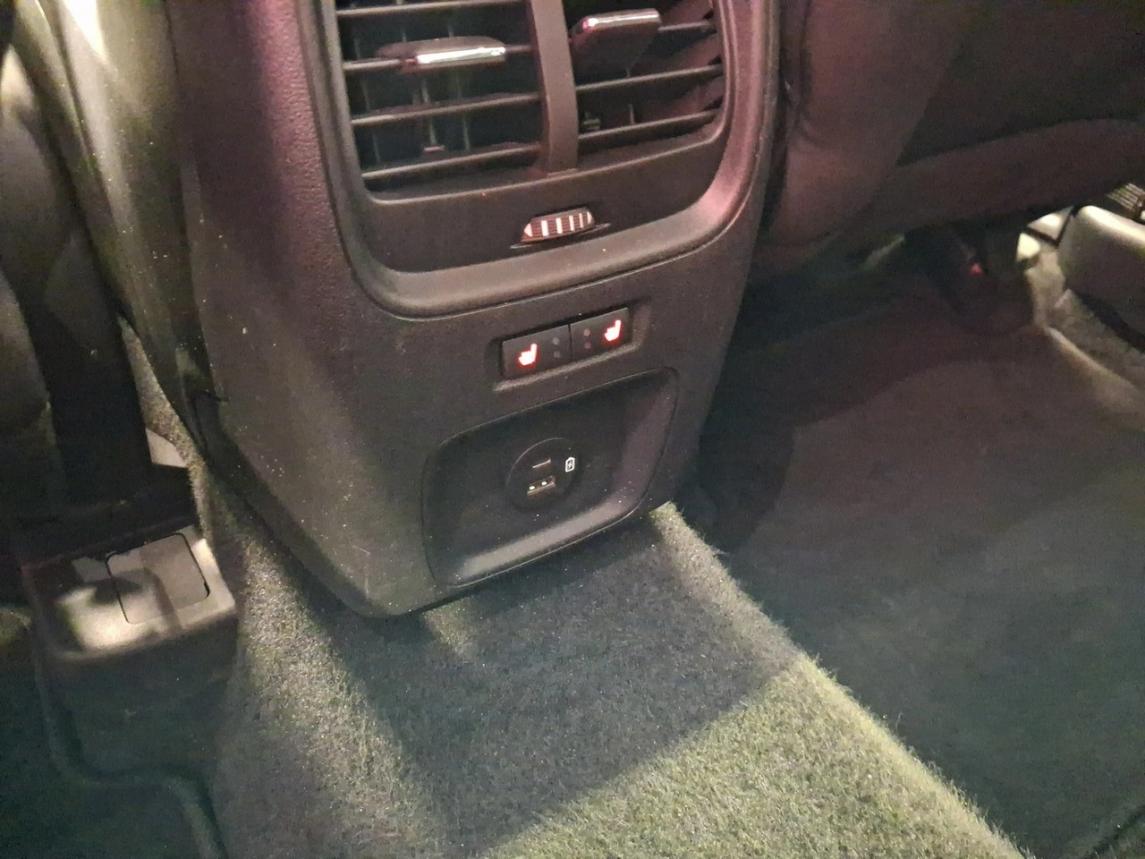 Ford Kuga - Zdjęcie 11