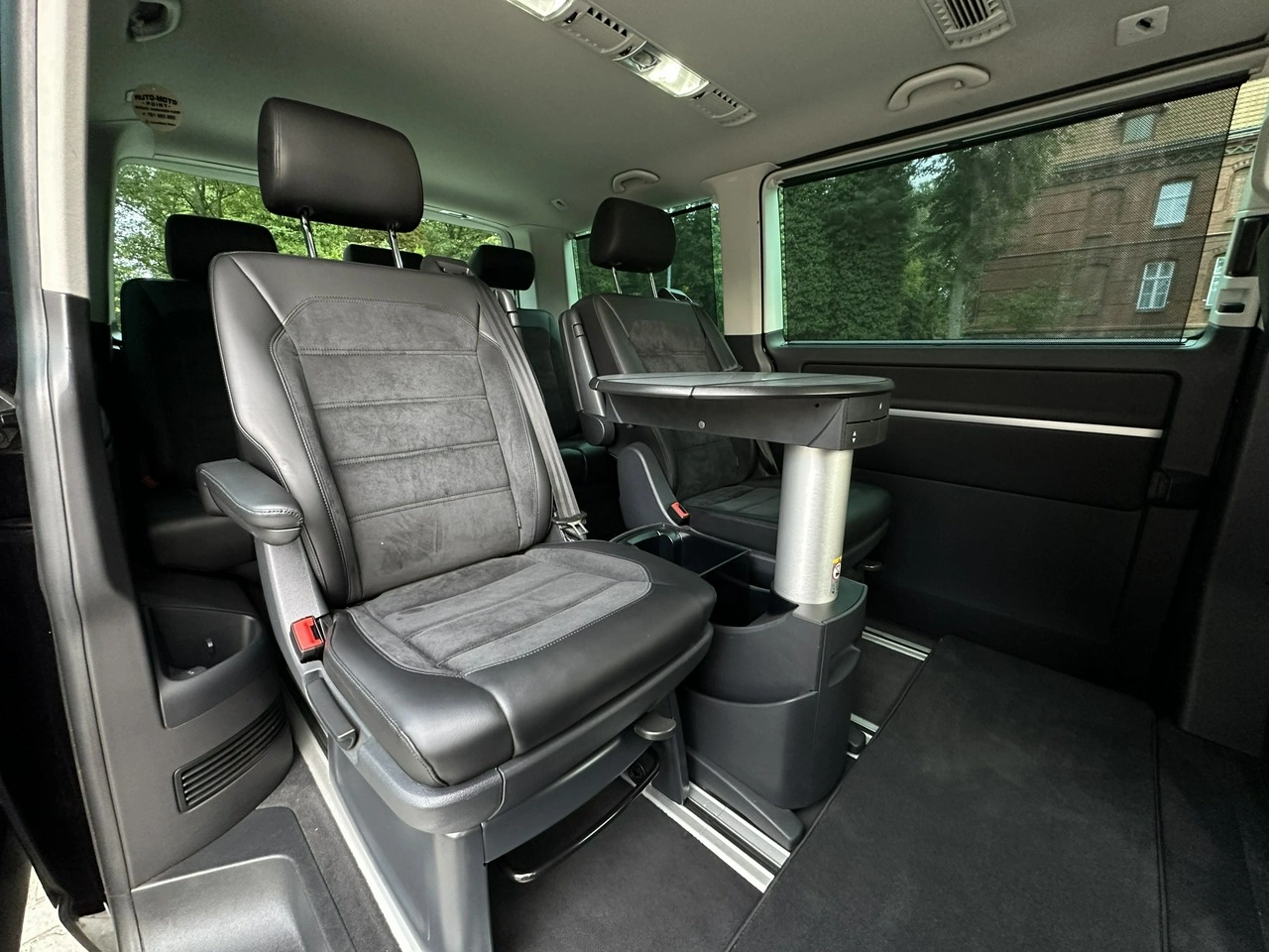 Volkswagen Multivan - Zdjęcie 10